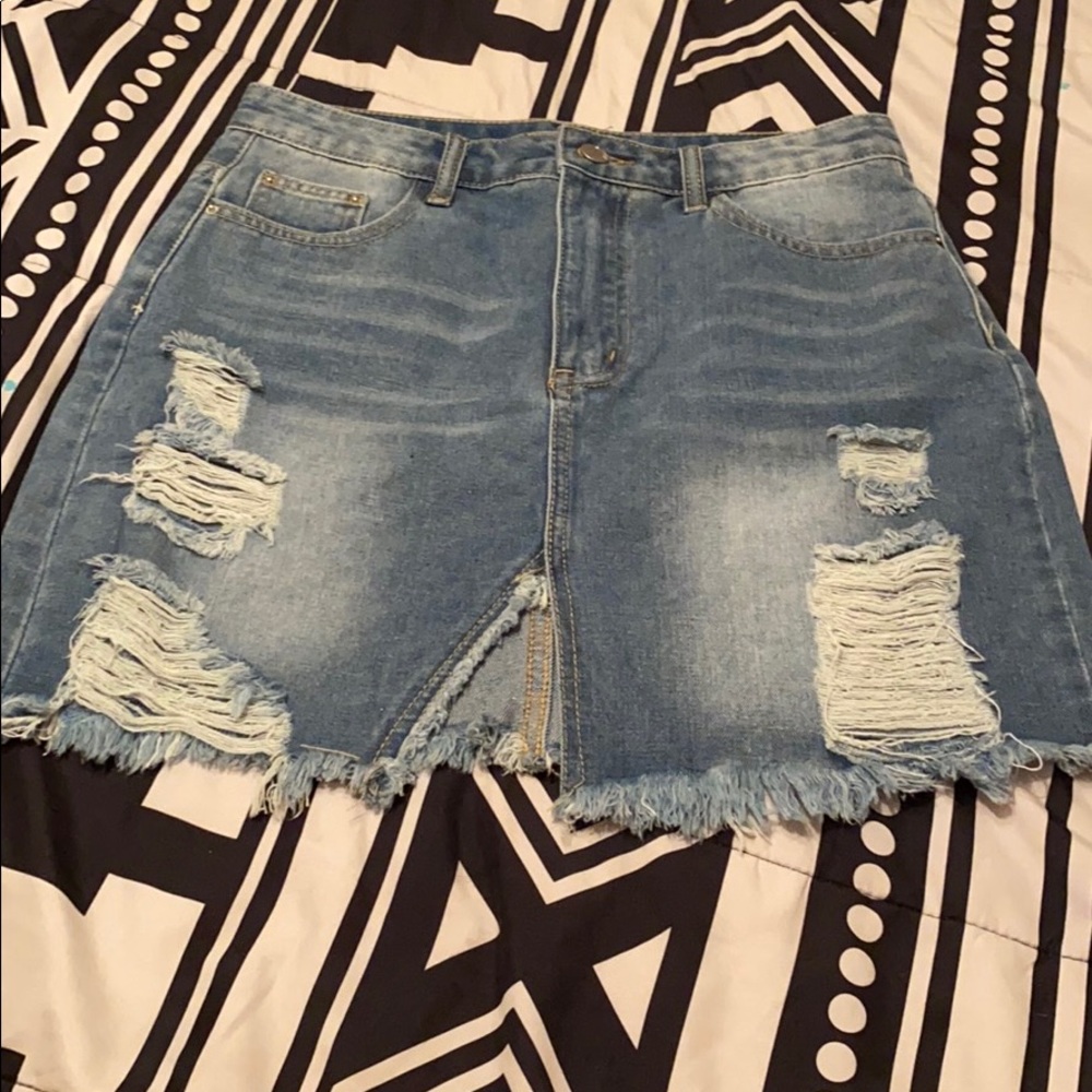 Denim distressed skirt
